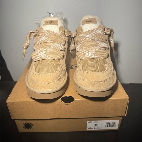 UGG lowmel sand size 11 Women - Picture 5 of 7